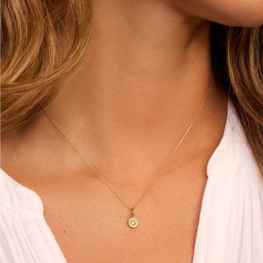 Gorjana Sun Birthstone Charm Peridot - Picture 2 of 4